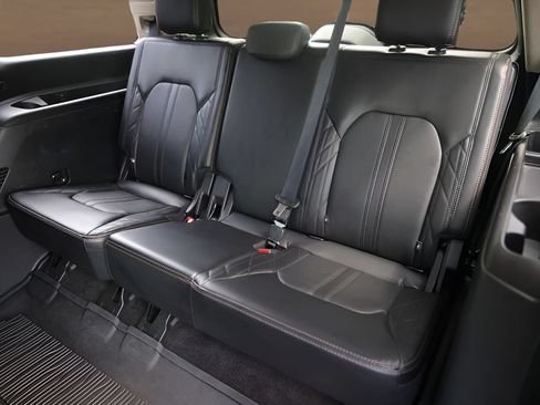 Used 2021 Ford Expedition Platinum RWD image 26