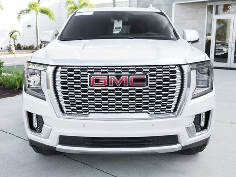 Used 2023 GMC Yukon Denali AWD/4WD image 4