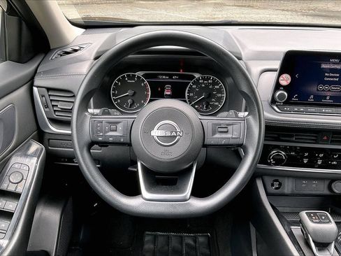 Used 2024 Nissan Rogue S FWD image 10