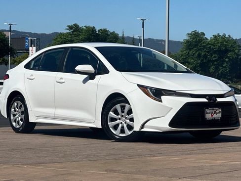 Certified 2023 Toyota Corolla LE FWD image 2