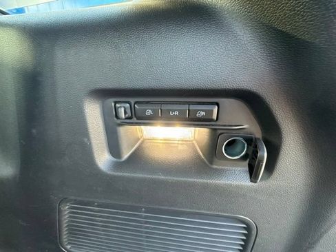 Used 2025 Ford Explorer ST AWD/4WD image 31