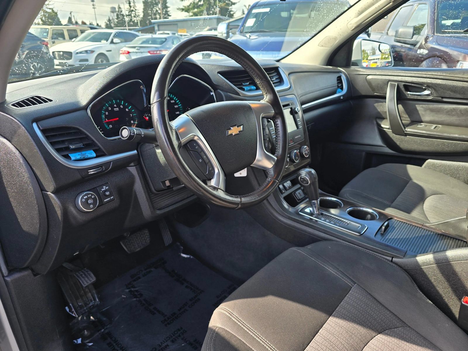 Used 2016 Chevrolet Traverse LT w/ Style and Technology Package FWD image 22