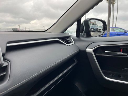 Used 2025 Toyota RAV4 XLE image 35