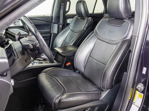 Used 2020 Ford Explorer ST w/ ST Street Pack image 28