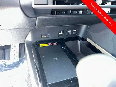 Used 2025 Toyota Camry XSE FWD image 13