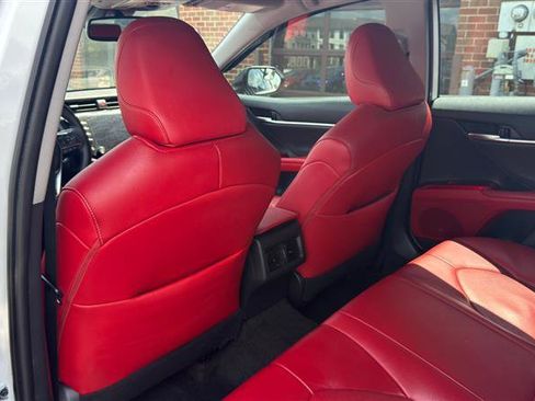 Used 2019 Toyota Camry XSE FWD image 15