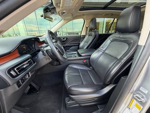 Used 2024 Lincoln Aviator Reserve AWD/4WD image 13