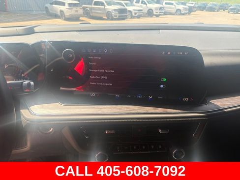 Used 2025 Chevrolet Tahoe LS AWD/4WD image 10