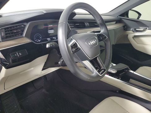 Used 2024 Audi Q8 e-tron Premium Plus w/ Premium Plus Package AWD/4WD image 23