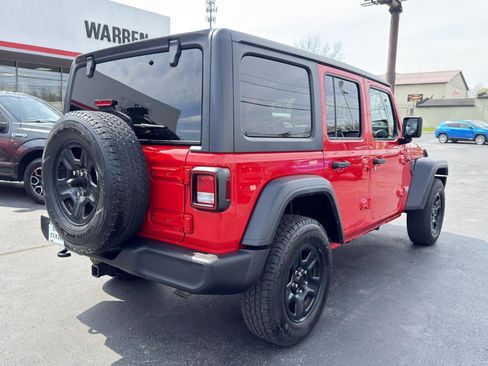 Used 2018 Jeep Wrangler Unlimited Sport image 15