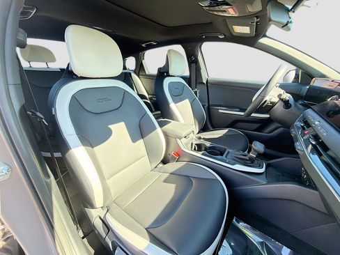 Used 2025 Kia K4 GT-Line Turbo image 15