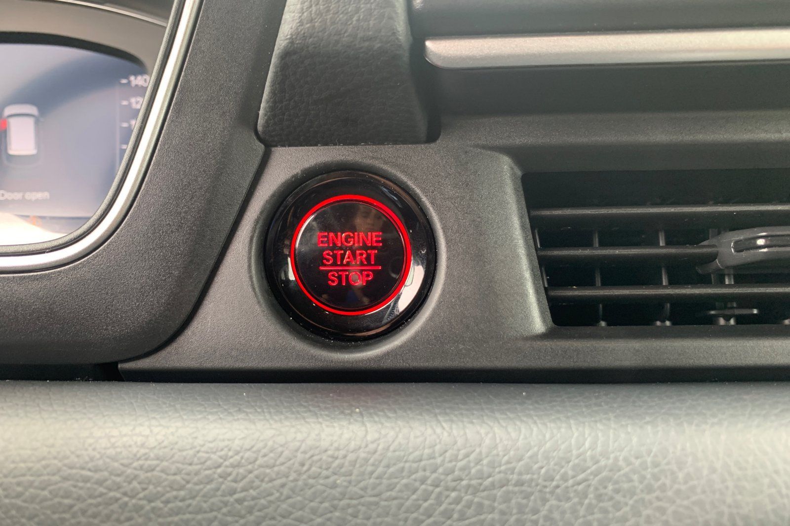 Used 2025 Honda Pilot Elite image 29