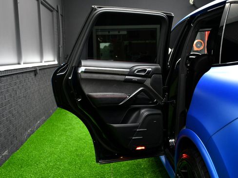 Used 2017 Porsche Cayenne GTS image 36