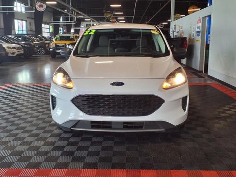 Used 2022 Ford Escape SE FWD image 3