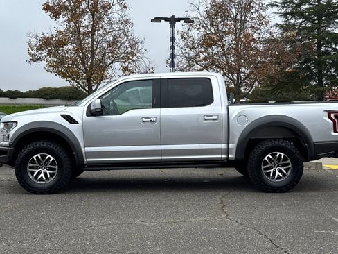 Certified 2018 Ford F150 Raptor w/ Equipment Group 802A Luxury image 7