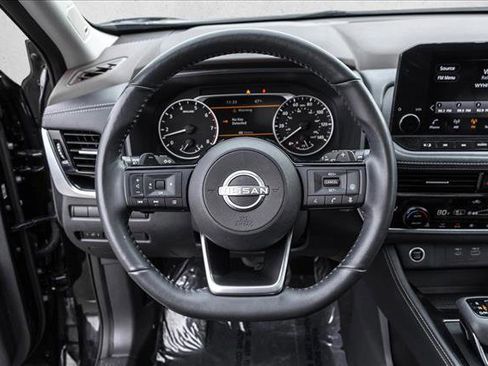 Used 2022 Nissan Rogue SL w/ SL Premium Package image 13