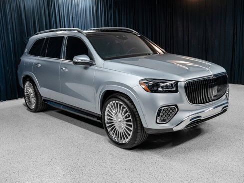 New 2026 Mercedes-Benz Maybach GLS 600 4MATIC image 3