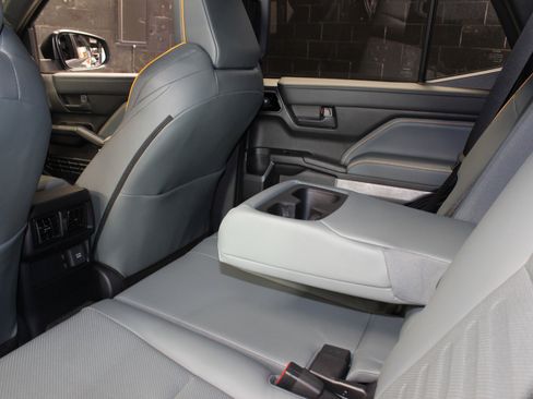 Used 2025 Toyota 4Runner Trailhunter image 51