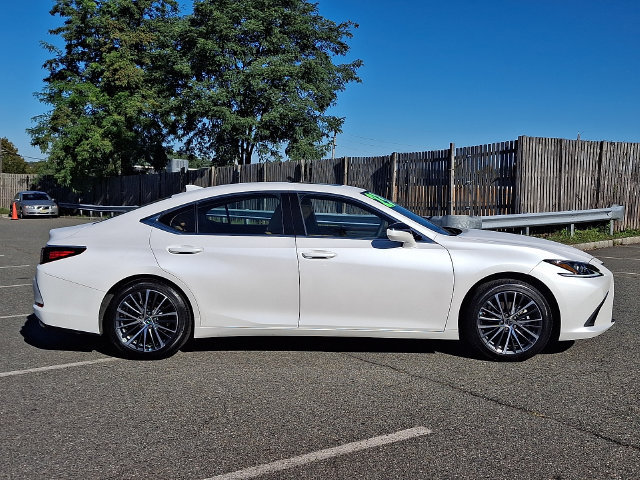 Used 2023 Lexus ES 350 w/ Premium Package FWD image 7