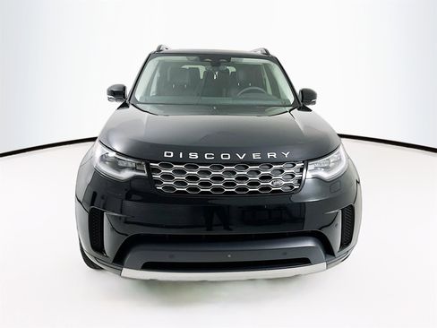 Used 2024 Land Rover Discovery S image 2