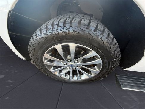 Used 2018 Ford Expedition Limited w/ Equipment Group 301A image 14