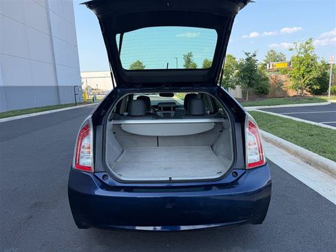 Used 2015 Toyota Prius Five w/ Advanced Technology Package FWD image 25