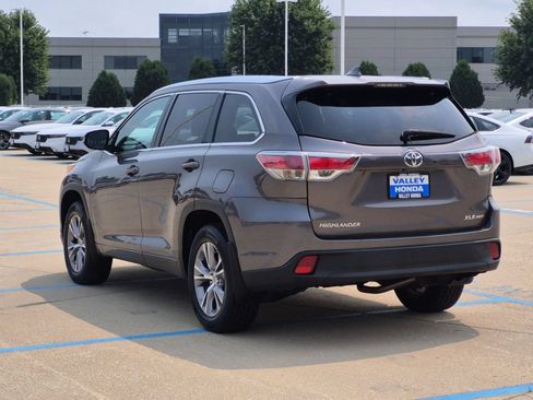 Used 2014 Toyota Highlander XLE AWD/4WD image 8
