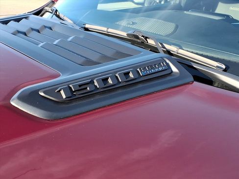 Used 2024 RAM 1500 Laramie image 11