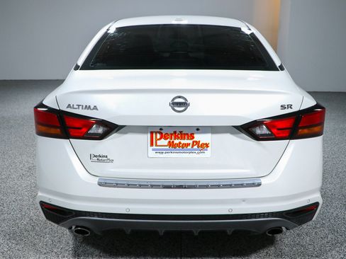 Used 2021 Nissan Altima 2.5 SR FWD image 8