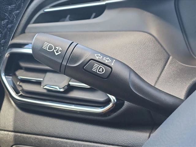 Certified 2023 Chevrolet Bolt EUV LT w/ Convenience Package FWD image 16