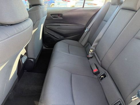 Used 2025 Toyota Corolla LE image 31