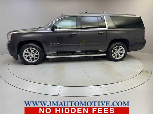 Used 2017 GMC Yukon XL SLT w/ Open Road Package image 2
