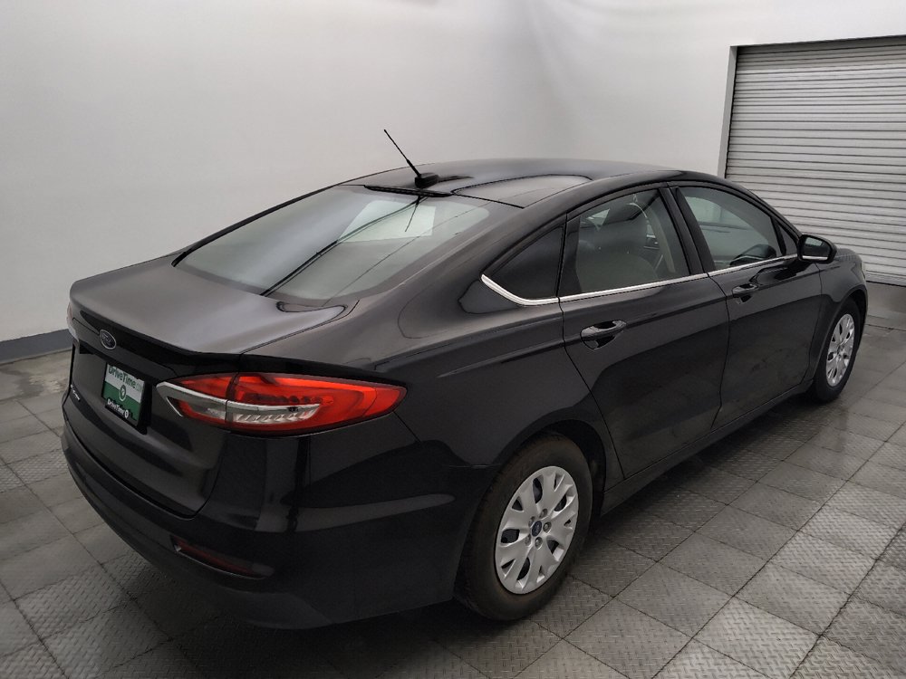 Used 2019 Ford Fusion S FWD image 9