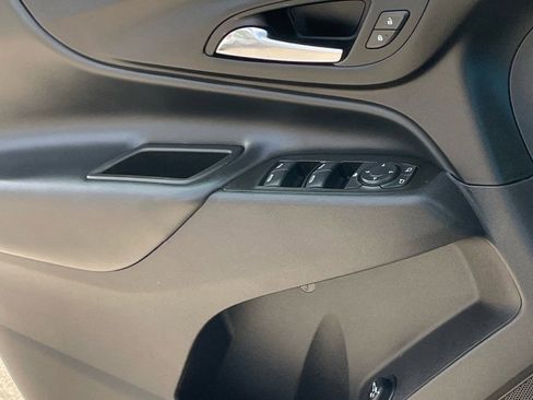 Used 2024 Chevrolet Equinox LT image 21