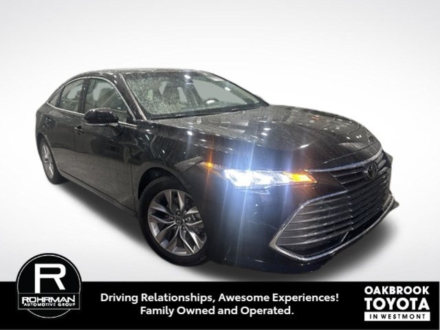Certified 2019 Toyota Avalon XLE w/ Moonroof Package FWD image 2