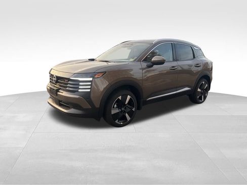 New 2025 Nissan Kicks SR image 14