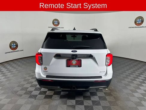Used 2021 Ford Explorer XLT w/ Equipment Group 202A AWD/4WD image 17