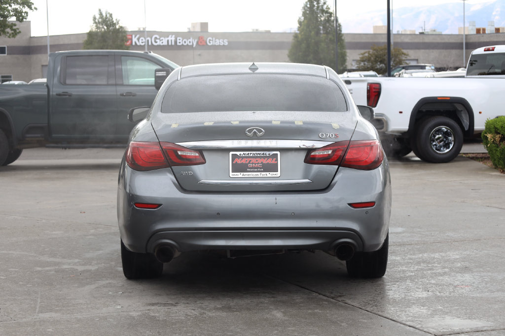 Used 2016 INFINITI Q70 3.7 w/ Sport Package AWD/4WD image 5