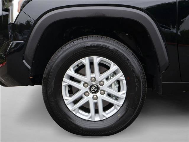 Used 2026 Toyota Tundra SR5 w/ SR5 Premium Package AWD/4WD image 29