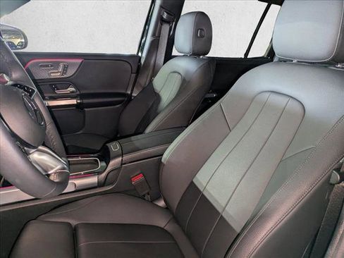 Certified 2025 Mercedes-Benz GLB 250 image 19