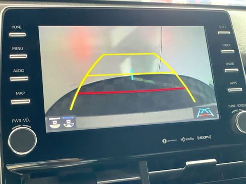 Used 2022 Toyota Avalon XLE FWD image 21
