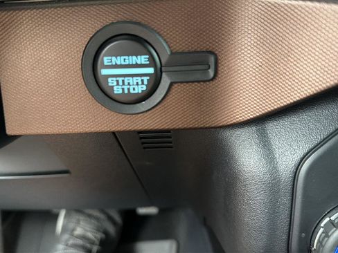 Used 2022 Ford Bronco Outer Banks AWD/4WD image 11