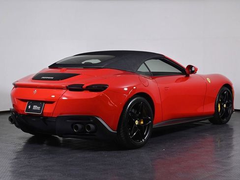 Used 2026 Ferrari Roma Spider RWD image 9