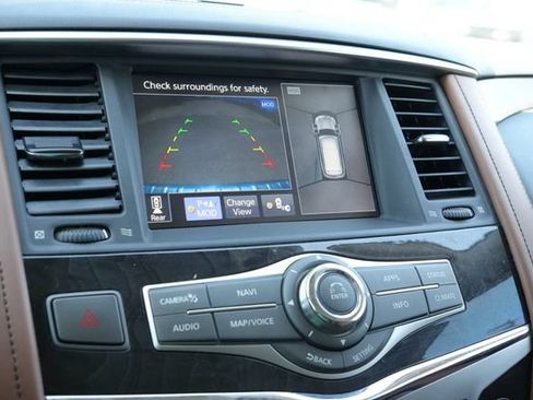 Used 2018 INFINITI QX80 4WD w/ Deluxe Technology Package image 16