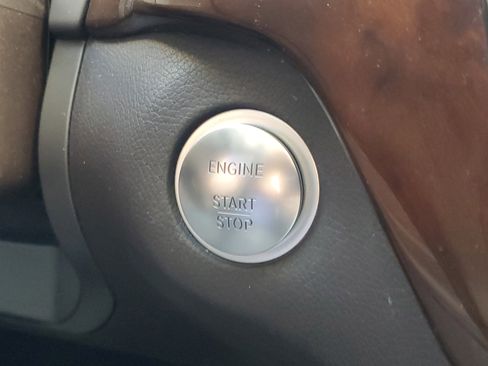 Used 2019 Mercedes-Benz GLE 400 4MATIC image 33