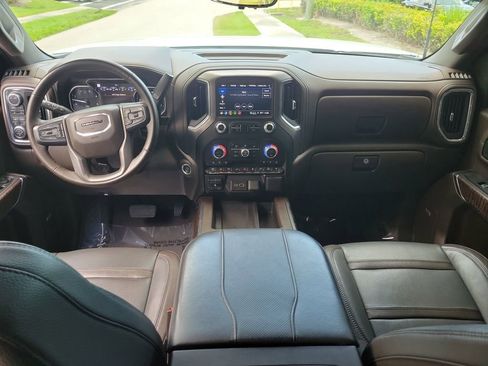 Certified 2023 GMC Sierra 2500 Denali w/ Denali Ultimate Package AWD/4WD image 17