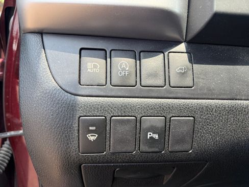 Used 2018 Toyota Highlander Limited AWD/4WD image 31