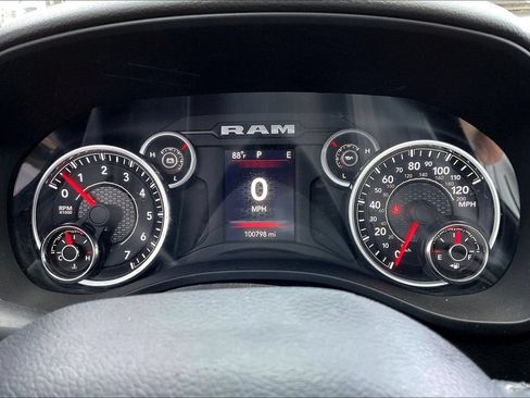 Used 2021 RAM 1500 Big Horn RWD image 12