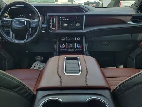 Certified 2023 GMC Yukon Denali Ultimate AWD/4WD image 14