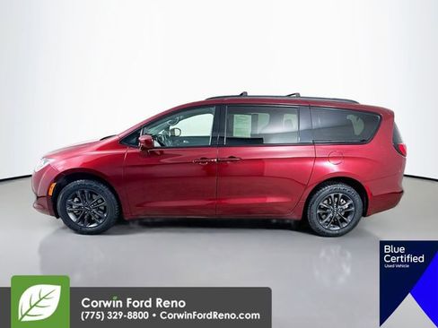 Used 2020 Chrysler Pacifica Touring-L AWD/4WD image 4
